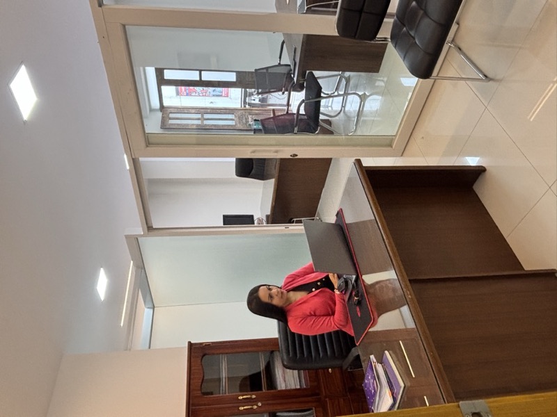 Nuestro equipo trabajando en la oficina